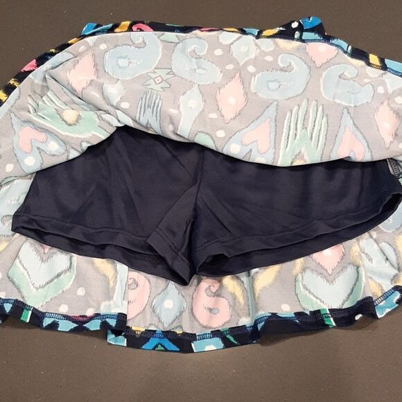 Crown & Ivy Kids Navy with Colorful Print Skort - Picture 4 of 9